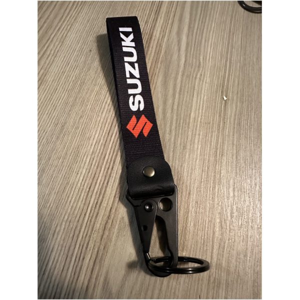 porte clef SUZUK noir sebta