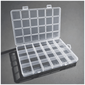 Boîte en plastique pour stockage de perles ou piercing
